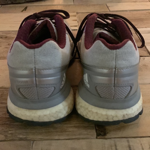 Women’s Adidas Boost size 6.5 - Picture 3 of 5